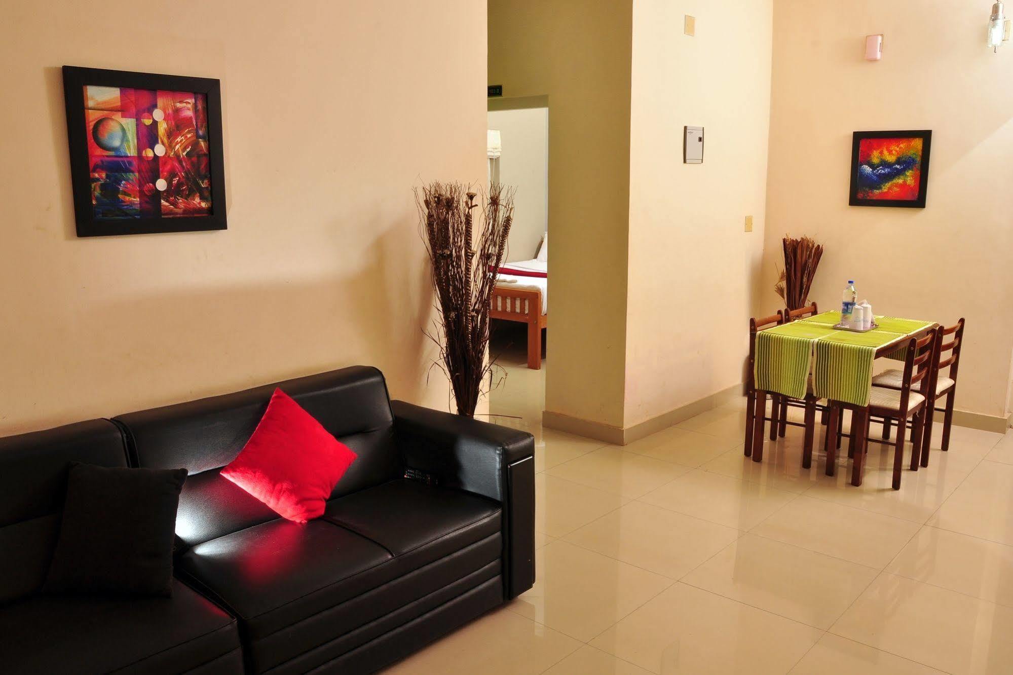 Wayanad Cliff Hotels Apartments Kalpetta Eksteriør billede